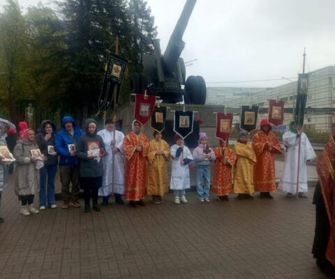 Пасхальный крестный ход в Клину